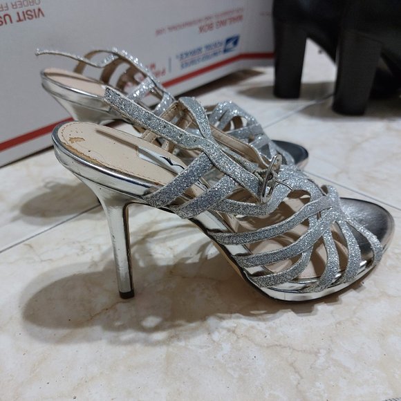 NINA Women's Sparkling Glittering Silver Dress Sandals Heels SIZE 5 - Picture 2 of 12